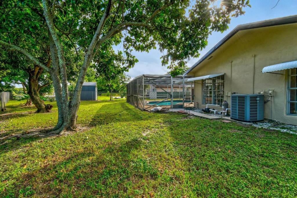 Tropical Beach & Lakefront Home West Palm Beach Exterior photo
